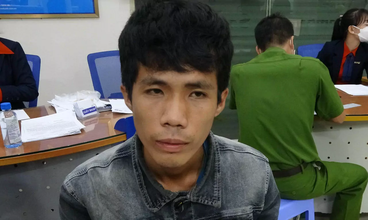 bat-doi-tuong-dung-sung-gia-cuop-175-ty-dong-cua-ngan-hang-68a569804dea6